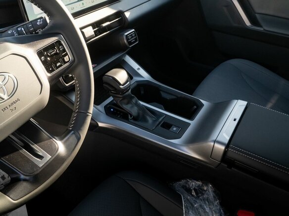 2026 Toyota RAV4 VI (XA60), зелёный, 4225000 рублей - вид 25