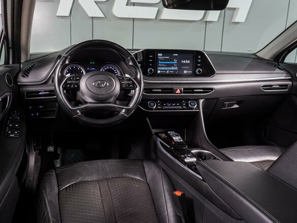 2020 Hyundai Sonata VII (LF) Рестайлинг, белый, 2479000 рублей - вид 5