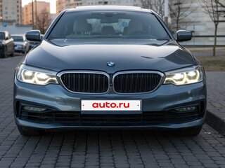 2017 BMW 5 серии 530e VII (G30/G31/G38), серебристый, 2400000 рублей, вид 2