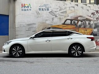 2022 Nissan Altima VI (L34), белый, 1630000 рублей, вид 5