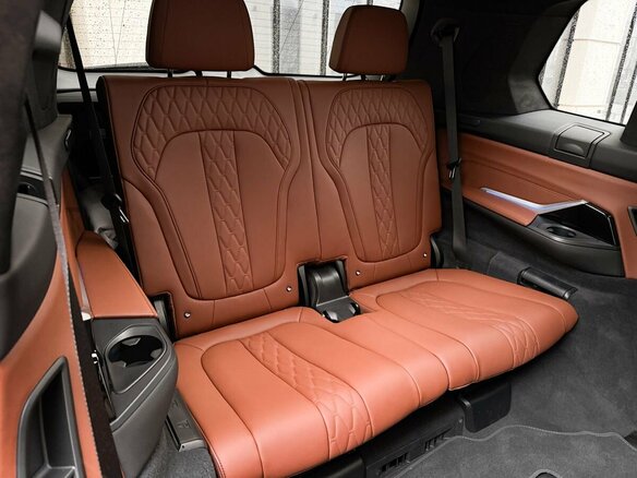 2023 BMW X7 40i I (G07) Рестайлинг, зелёный, 11790000 рублей - вид 28