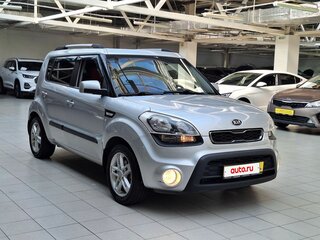 2012 Kia Soul I Рестайлинг, серебристый, 945000 рублей, вид 1