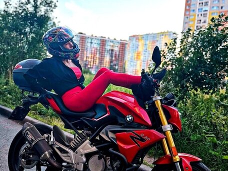 2018 BMW G 310 R, красный, 445000 рублей, вид 2