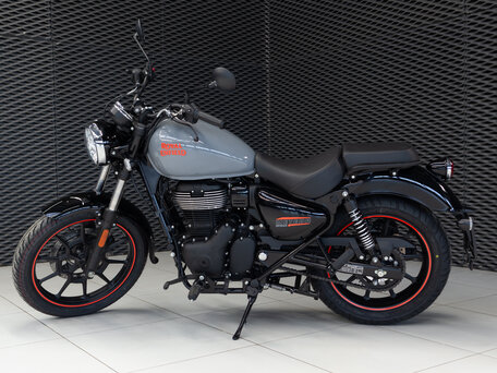 2026 Royal Enfield Meteor, серый, 509000 рублей, вид 1
