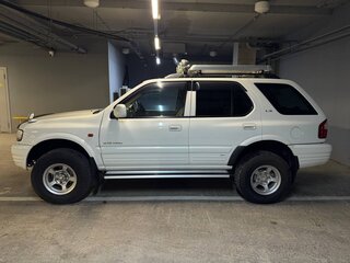 2000 Isuzu Wizard II, белый, 699000 рублей, вид 4