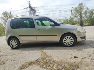 2012 Skoda Roomster I Рестайлинг, бежевый, 555000 рублей, вид 2