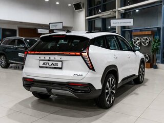2026 Geely Atlas II, зелёный, 3449990 рублей, вид 5