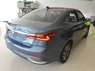 2022 Ford Escort VI Рестайлинг 2, синий, 915000 рублей, вид 4