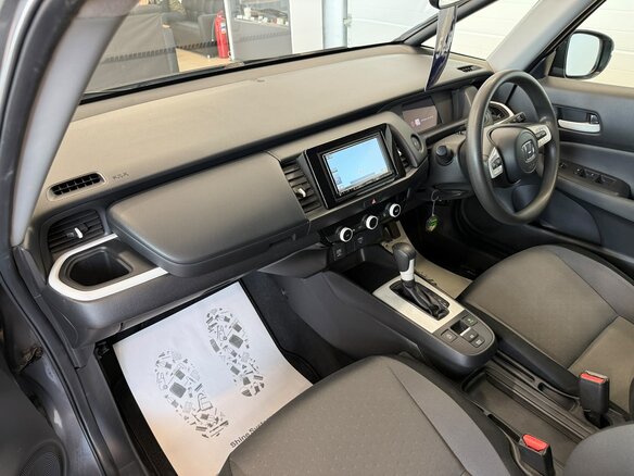 2020 Honda Fit IV, серый, 1379000 рублей - вид 13