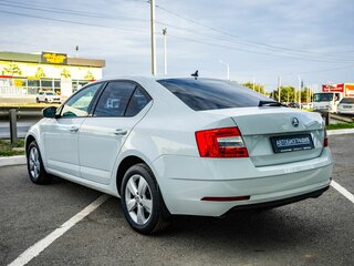 2019 Skoda Octavia III (A7) Рестайлинг, белый, 1748000 рублей, вид 5