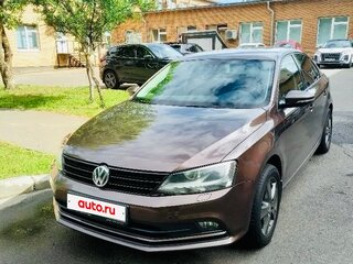 2015 Volkswagen Jetta VI Рестайлинг, коричневый, 1260000 рублей, вид 1