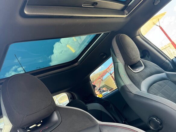 2022 Mini Hatch JCW III (F55/F56) Рестайлинг 2, красный, 4000000 рублей - вид 9