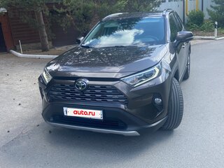 2021 Toyota RAV4 V (XA50), коричневый, 3500000 рублей, вид 1
