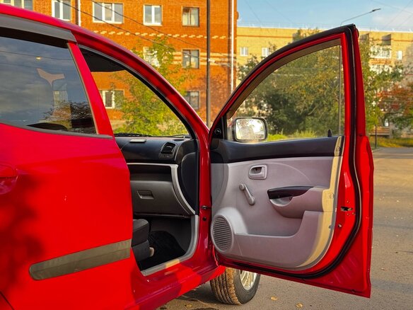 2006 Kia Picanto I, красный, 300000 рублей - вид 12