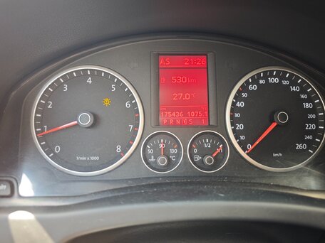 2008 Volkswagen Tiguan I, чёрный, 800000 рублей, вид 4