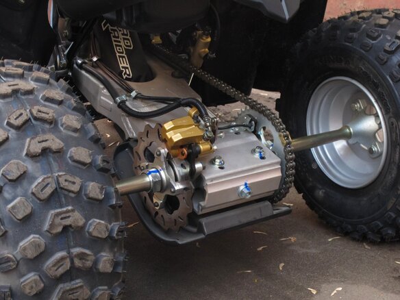 2026 Sym QuadRaider, белый, 233000 рублей - вид 4