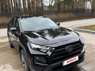 2024 Toyota RAV4 V (XA50), чёрный, 4095000 рублей, вид 2