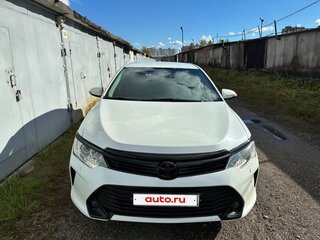 2014 Toyota Camry VII (XV50) Рестайлинг, белый, 2100000 рублей, вид 1