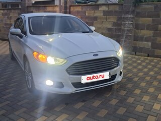 2017 Ford Fusion (North America) II Рестайлинг, белый, 1000000 рублей, вид 3