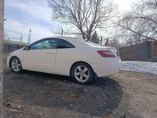 2007 Honda Civic VIII, белый, 450000 рублей, вид 4