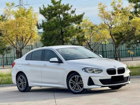 2023 BMW 1 серии 120i III (F52) Рестайлинг, белый, 1810000 рублей, вид 1