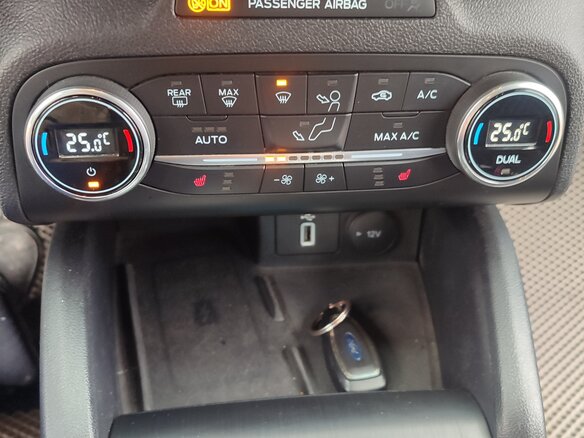 2020 Ford Focus IV, синий - вид 16