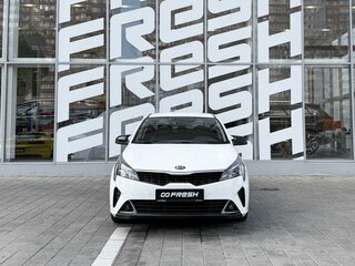 2021 Kia Rio IV Рестайлинг, белый, 1460000 рублей, вид 3