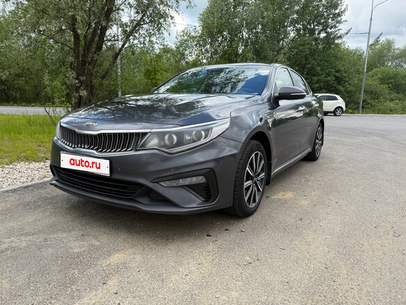 2019 Kia Optima IV Рестайлинг, серый, 1600000 рублей - вид 1