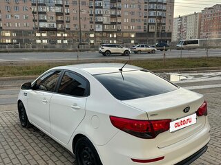 2016 Kia Rio III Рестайлинг, белый, 595000 рублей, вид 5