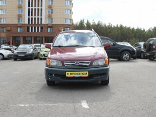 1997 Toyota Picnic I, красный, 219000 рублей, вид 3