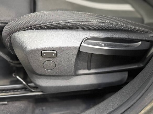 2019 BMW X1 16d sDrive II (F48), серый, 2290000 рублей - вид 14