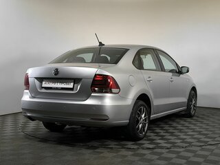 2017 Volkswagen Polo V Рестайлинг, серебристый, 1118000 рублей, вид 4