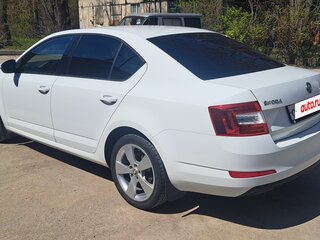 2016 Skoda Octavia III (A7), белый, 1300000 рублей, вид 3