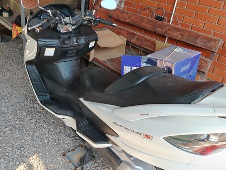 2010 Suzuki Burgman (SkyWave) 250, белый, 250000 рублей, вид 4