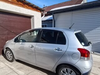 2010 Toyota Vitz II (XP90), серый, 610000 рублей, вид 3