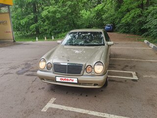 1995 Mercedes-Benz E-Класс 230 II (W210, S210), золотистый, 250000 рублей, вид 4
