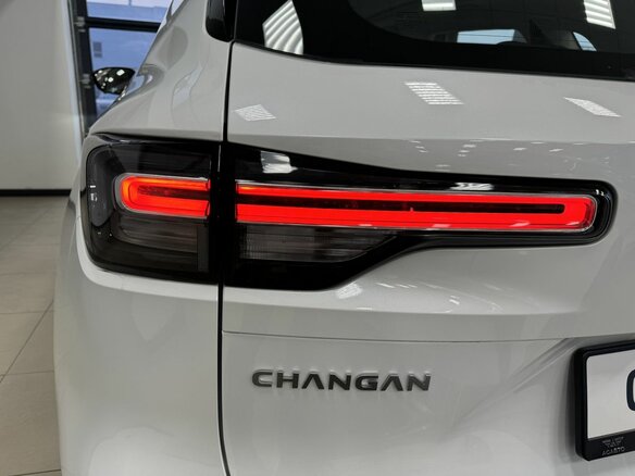 2025 Changan UNI-S I, белый - вид 8