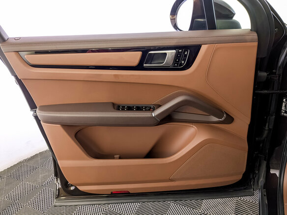 2020 Porsche Cayenne III, коричневый - вид 18
