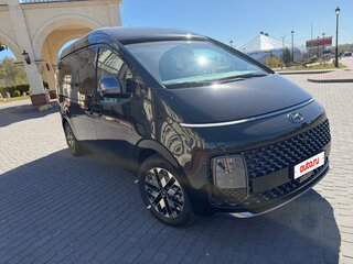 2023 Hyundai Staria I, чёрный, 6950000 рублей, вид 4