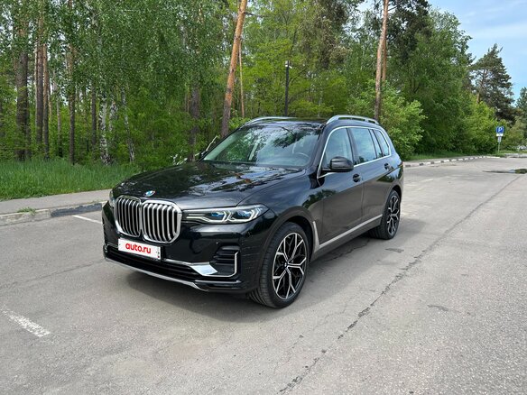 2020 BMW X7 40i I (G07), чёрный, 7500000 рублей - вид 2