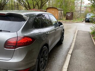 2014 Porsche Cayenne II (958), серый, 3450000 рублей, вид 2