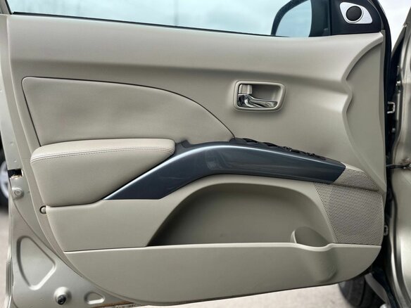 2008 Mitsubishi Outlander II, бежевый - вид 22