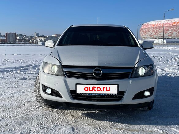2012 Opel Astra H Рестайлинг, белый, 500000 рублей - вид 1