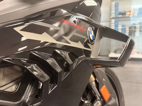 2025 BMW S 1000 RR, чёрный, 3200000 рублей, вид 4