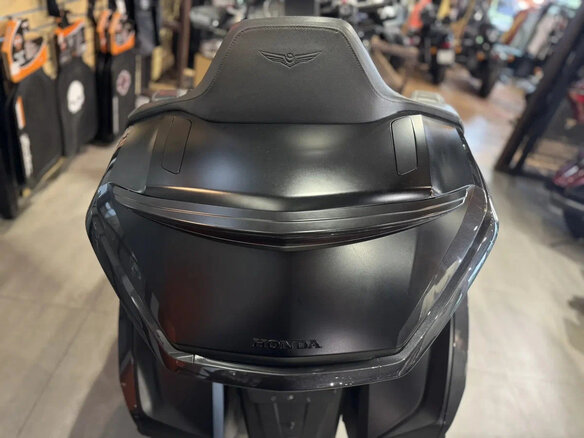 2022 Honda GL 1800 Gold Wing, чёрный, 3250000 рублей - вид 12