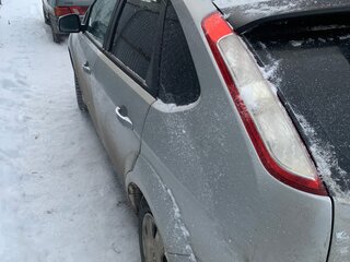 2009 Ford Focus II Рестайлинг, серебристый, 470000 рублей, вид 5