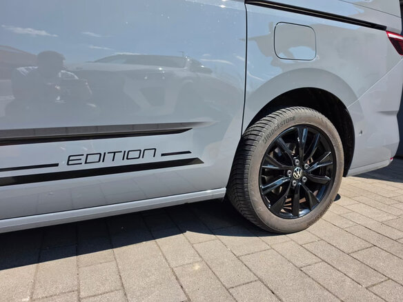2022 Volkswagen Multivan T7, серый, 4338612 рублей - вид 9