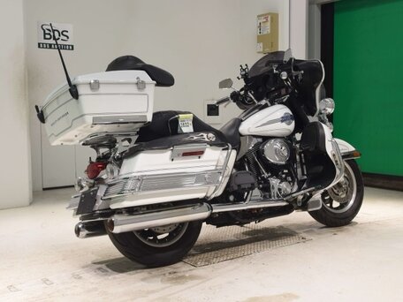 2005 Harley-Davidson Electra Glide, белый, 850000 рублей, вид 2