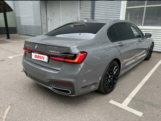 2019 BMW 7 серии Long 730Ld xDrive VI (G11/G12) Рестайлинг, серый, 6250000 рублей, вид 4