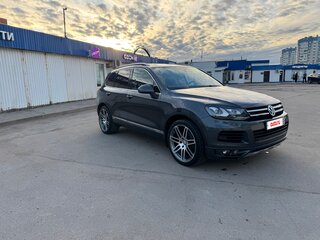 2013 Volkswagen Touareg II, серый, 2200000 рублей, вид 3